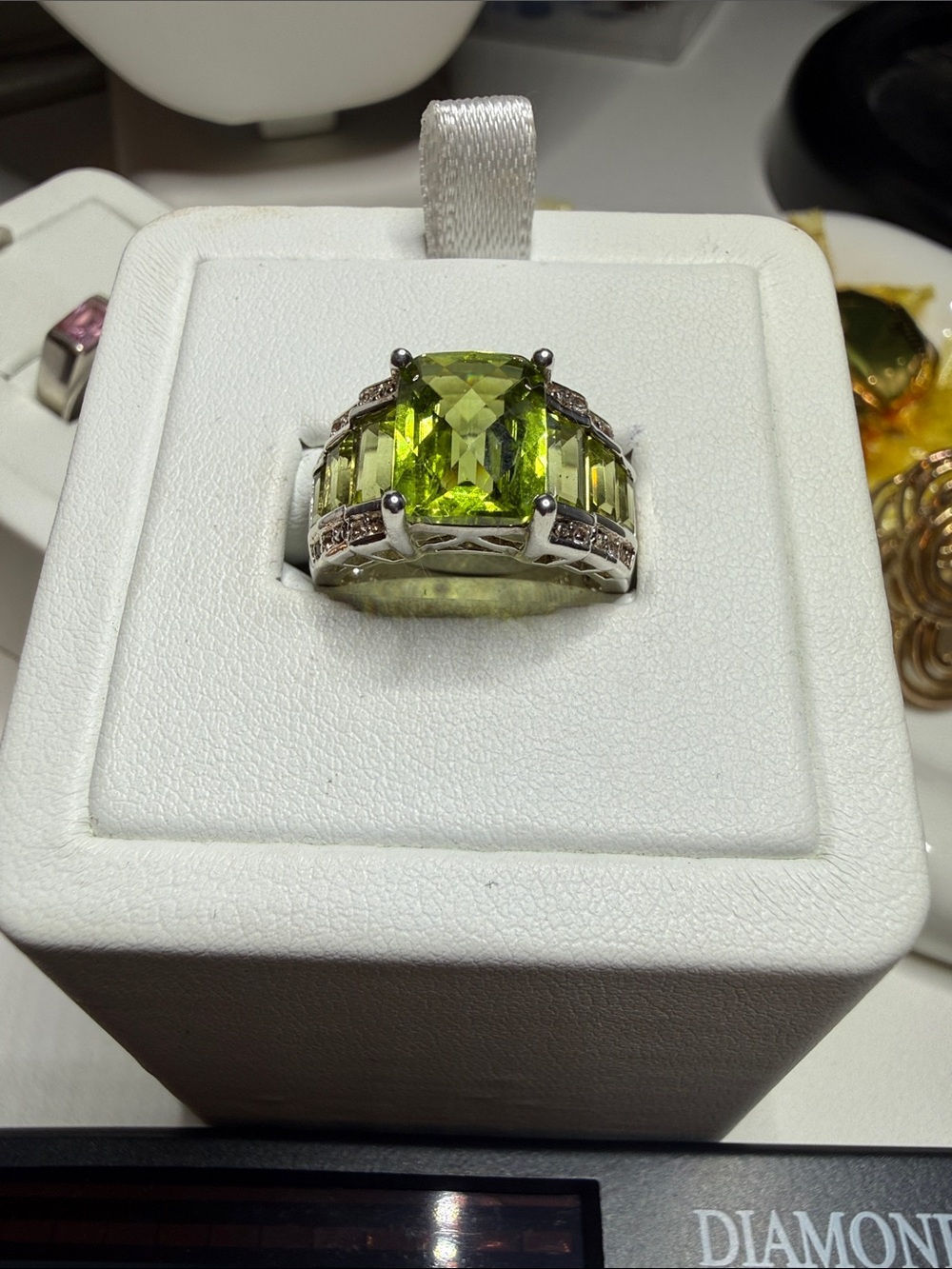Sterling Silver Peridot-Cut Green Crystal Ring clear CZ Accents - Picture 10 of 11